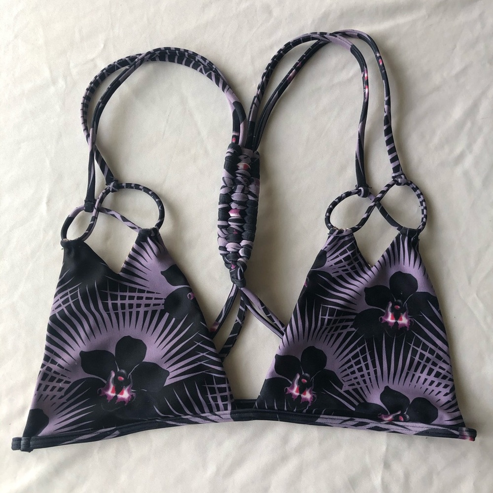 ACACIA swimwear top (NWOT)